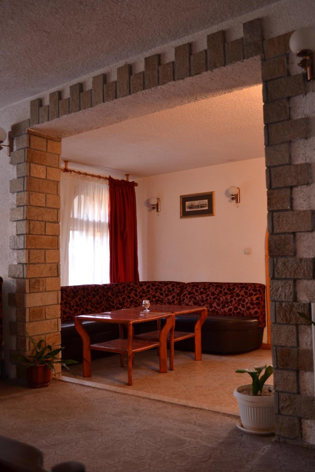 Family Hotel Silver Smolyan Exteriör bild