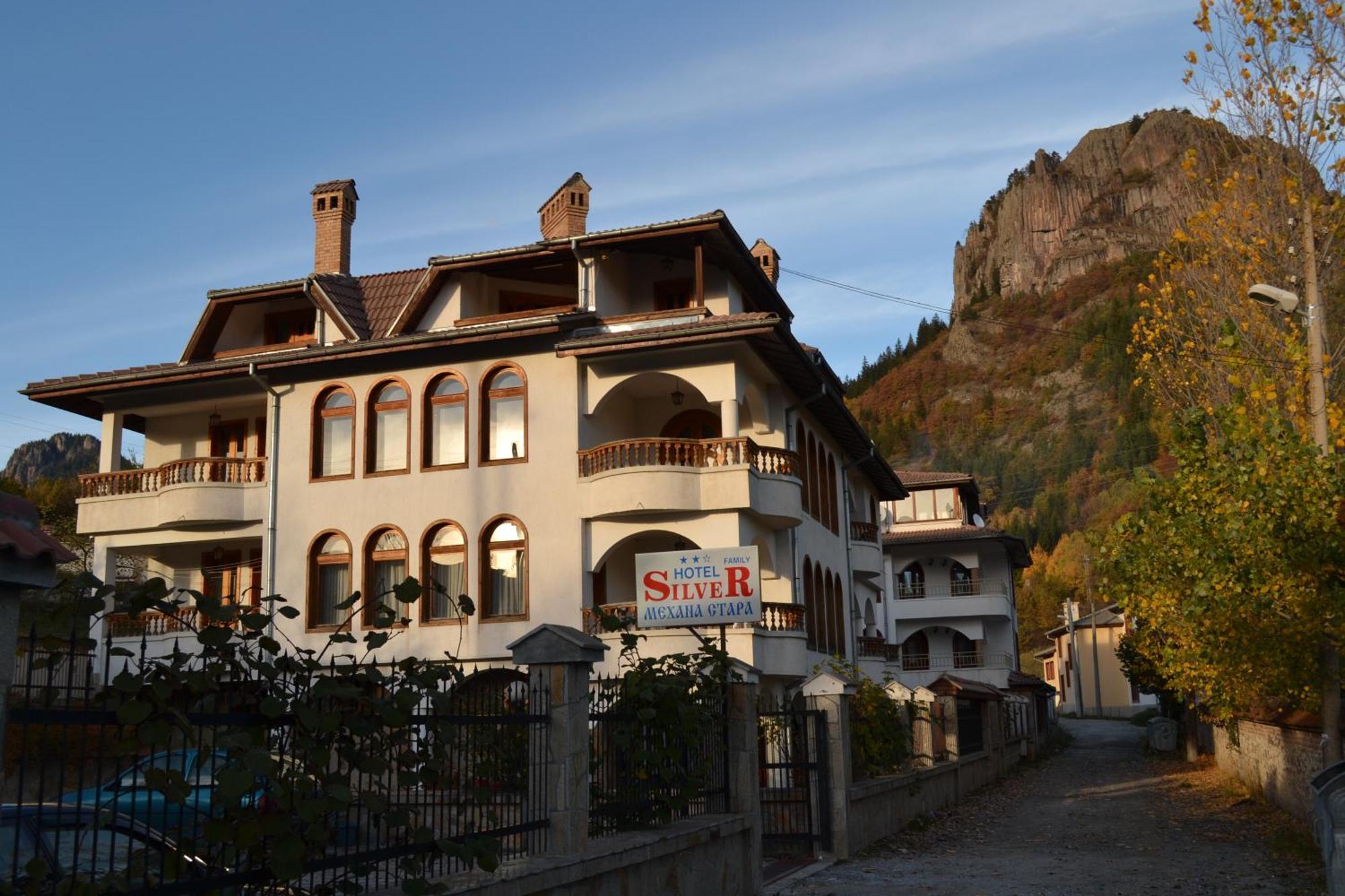 Family Hotel Silver Smolyan Exteriör bild