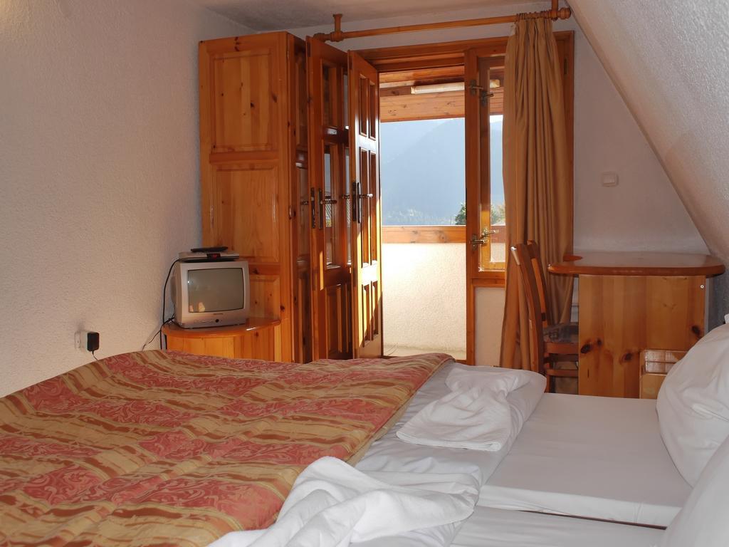 Family Hotel Silver Smolyan Exteriör bild